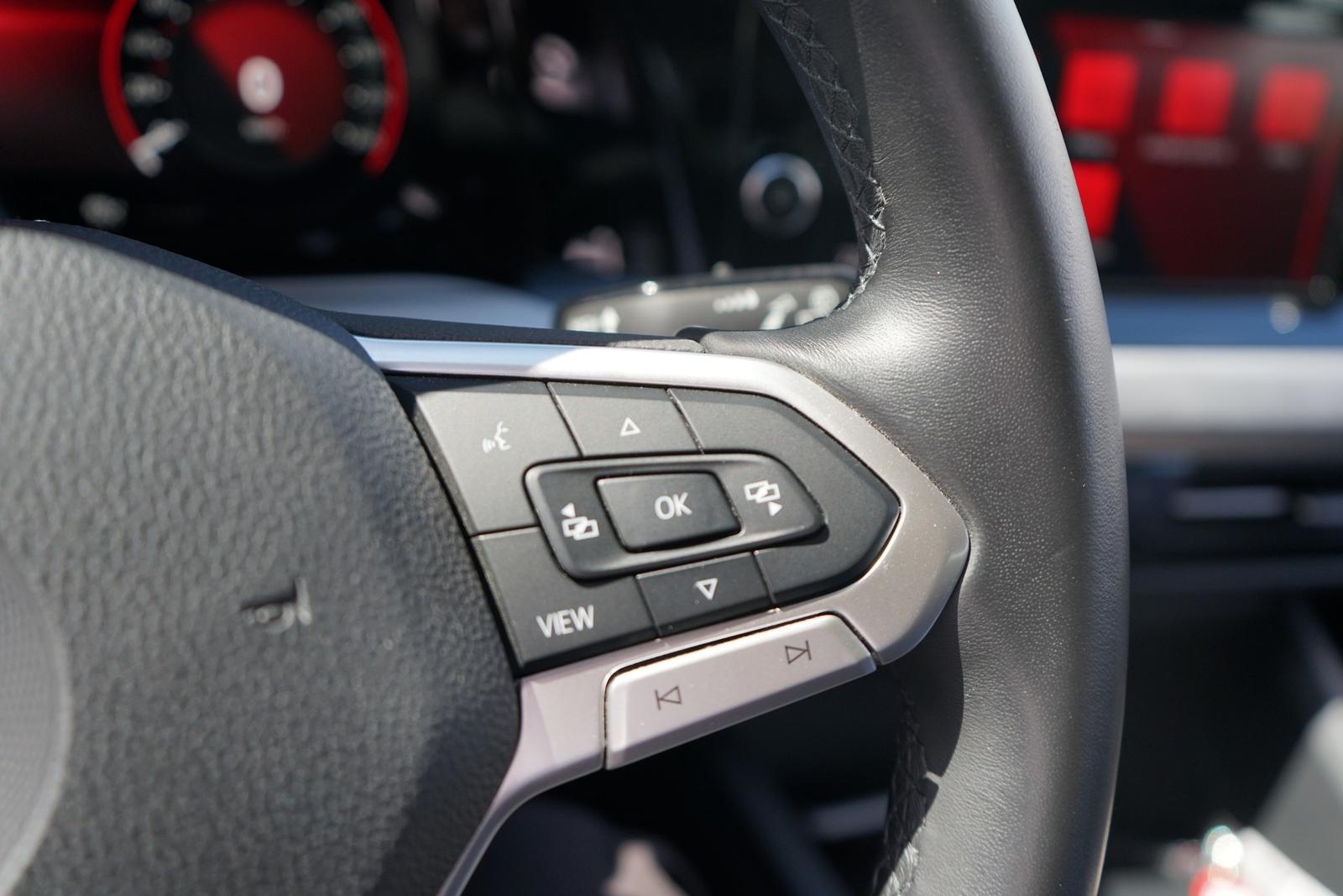 Volkswagen Golf VIII 1.0 TSI Life LED ACC App Connect, миниатюра 26