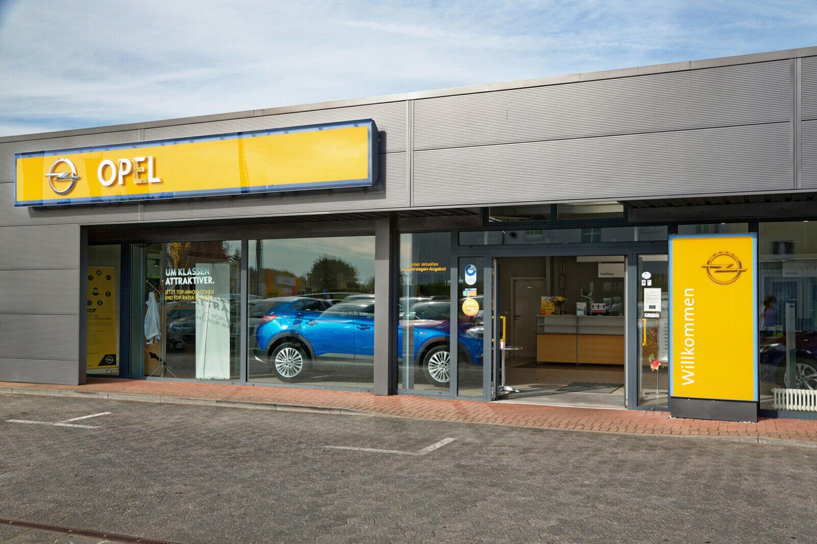 showroom-image-top
