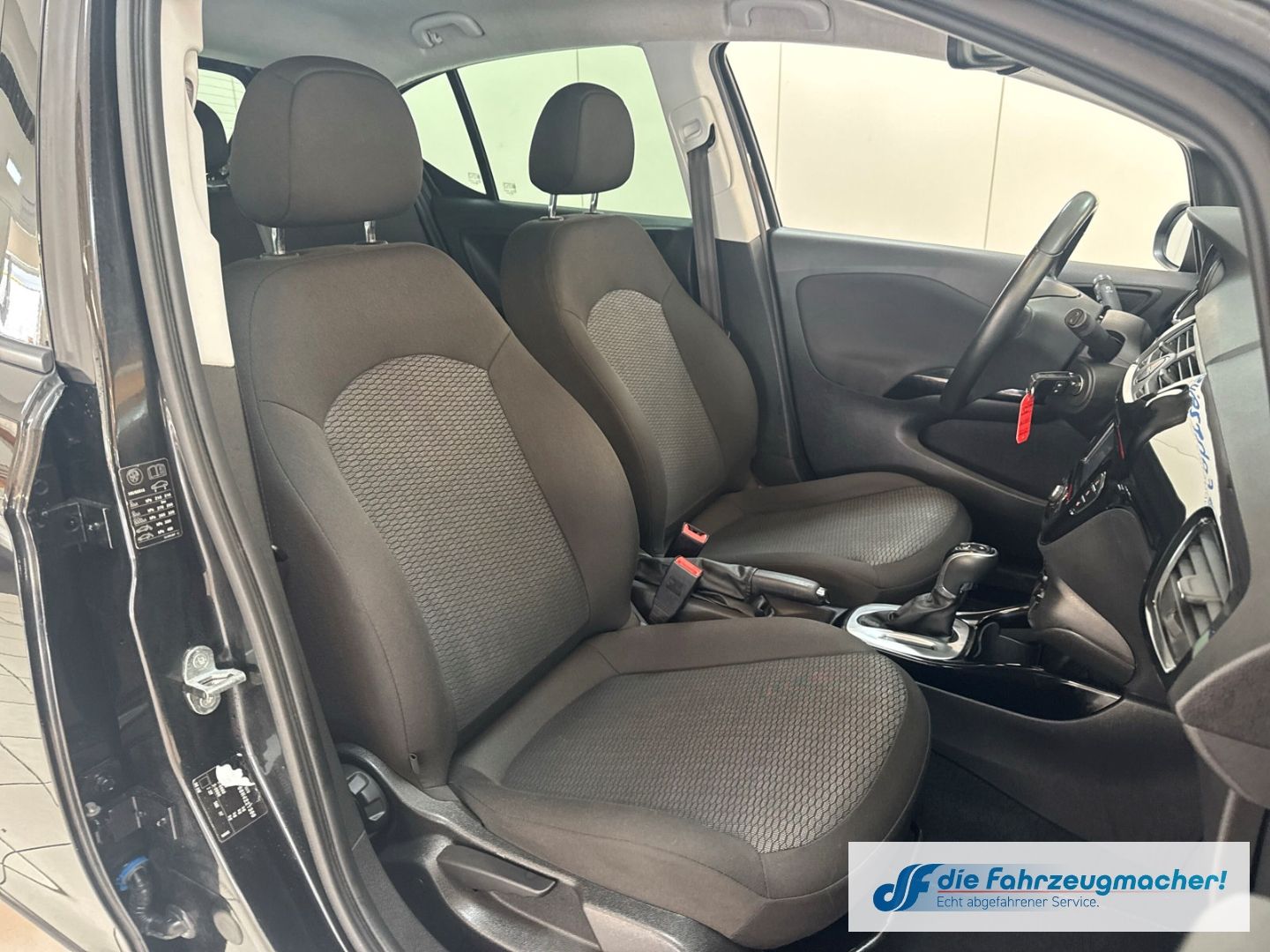 Fahrzeugabbildung Opel Corsa E Active Apple CarPlay Android Auto SHZ Le