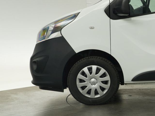 Vivaro B COMBI L1H1 CDTI 9-SITZER+NAVI+SCHIEBETÜ