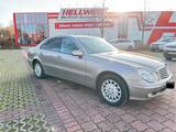 Mercedes-Benz E 200 KOMPRESSOR ELEGANCE Elegance - Mercedes-Benz E 200 aus 2005