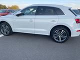 Audi Q5 40 TDI S tronic quattro sport sport - Audi Q5 Gebrauchtwagen in Frankfurt