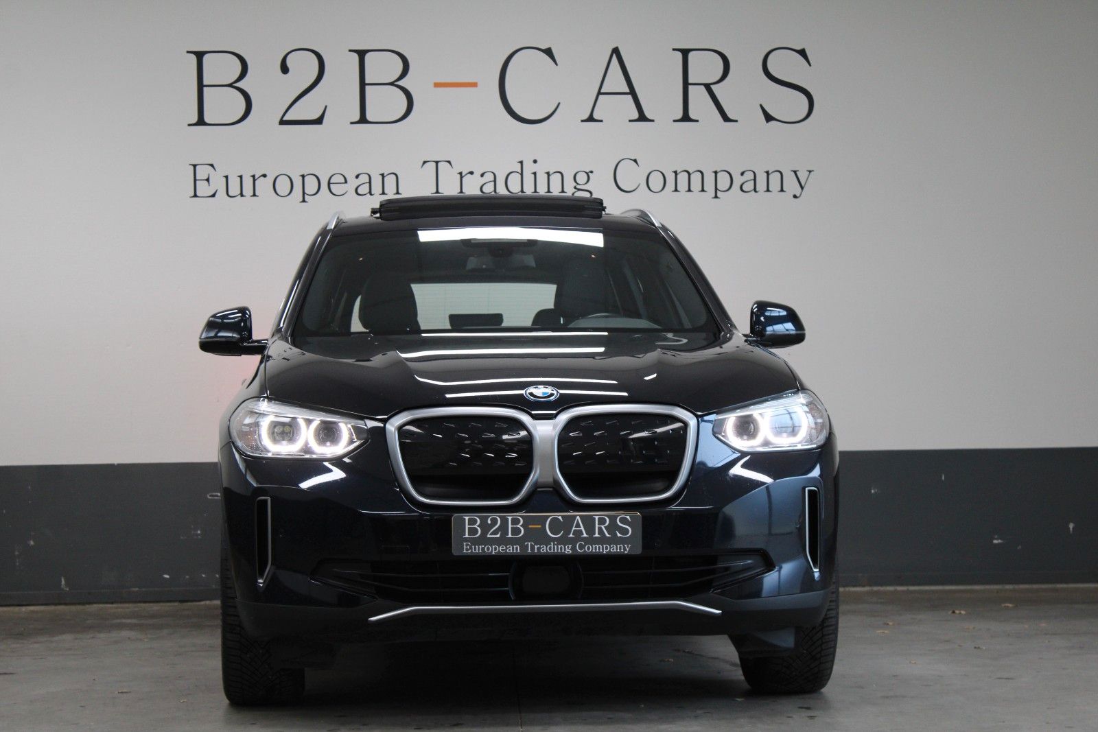 BMW iX3 80KWH | SOH 98% | Panorama | Leder | AHK imagem 3