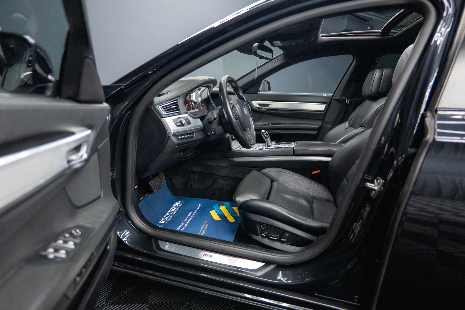 Fahrzeugabbildung BMW 740d M-Sport Black Edition *FULL Options*LESEN!*