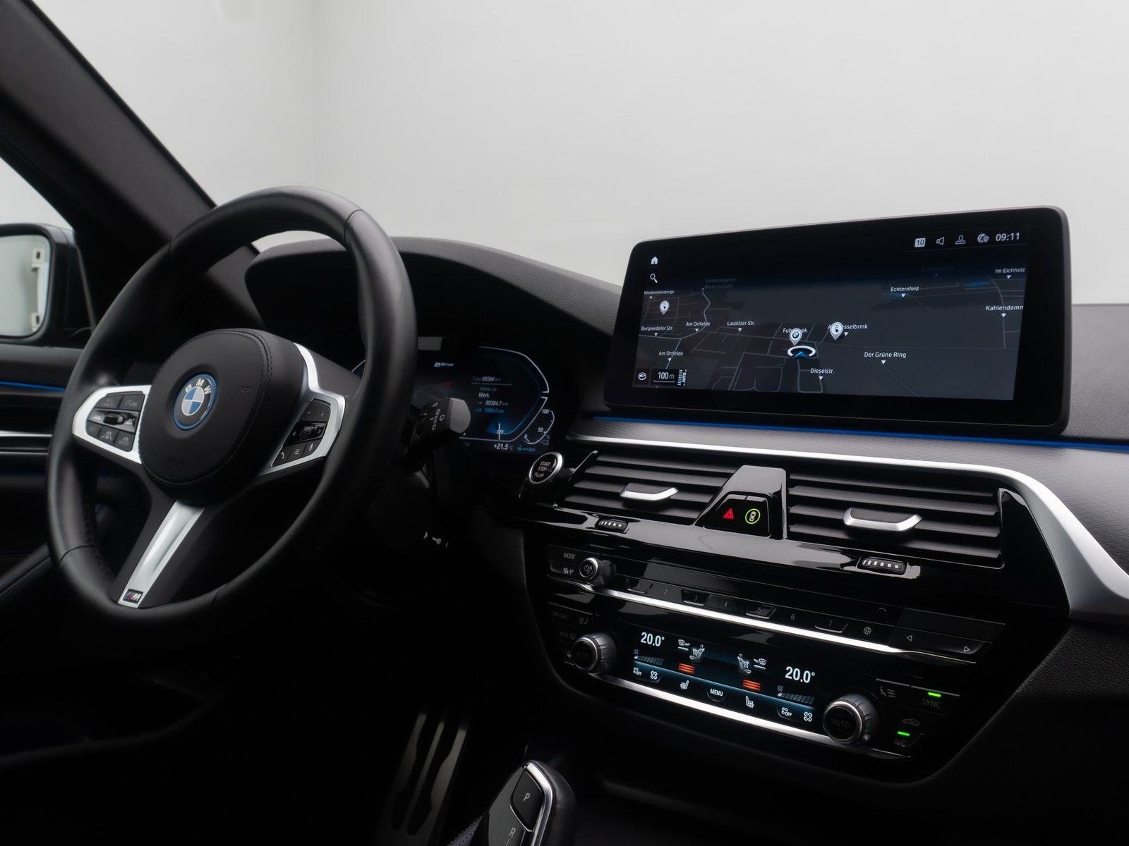 Fahrzeugabbildung BMW 530e xD M Sport HUD Komfort Laser 4xKlima DAB