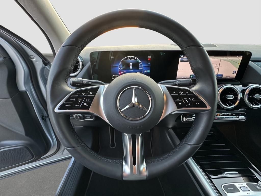 Fahrzeugabbildung Mercedes-Benz GLA 200 d LED*ParkAss*SpurH*AUT*el.Heck*PDC*AHK