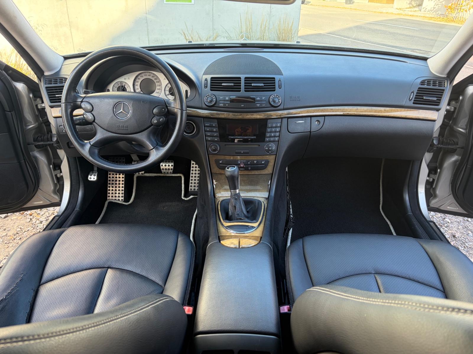 Mercedes-Benz E200 2008 — photo 15