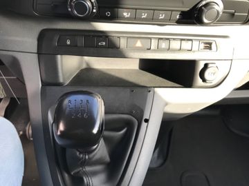 Fahrzeugabbildung Citroën Jumpy Kasten Profi XL L3 AHK Bluetooth uvm