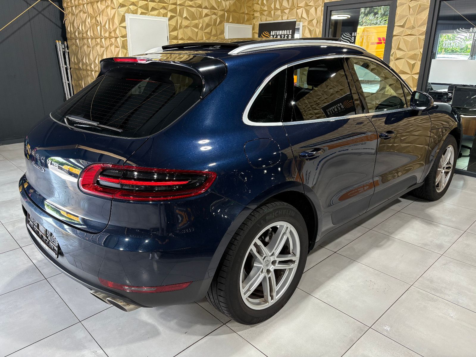 Fahrzeugabbildung Porsche Macan S Diesel/PANO/APPLE/NAVI/PDC/TEMPOMAT/SHZ