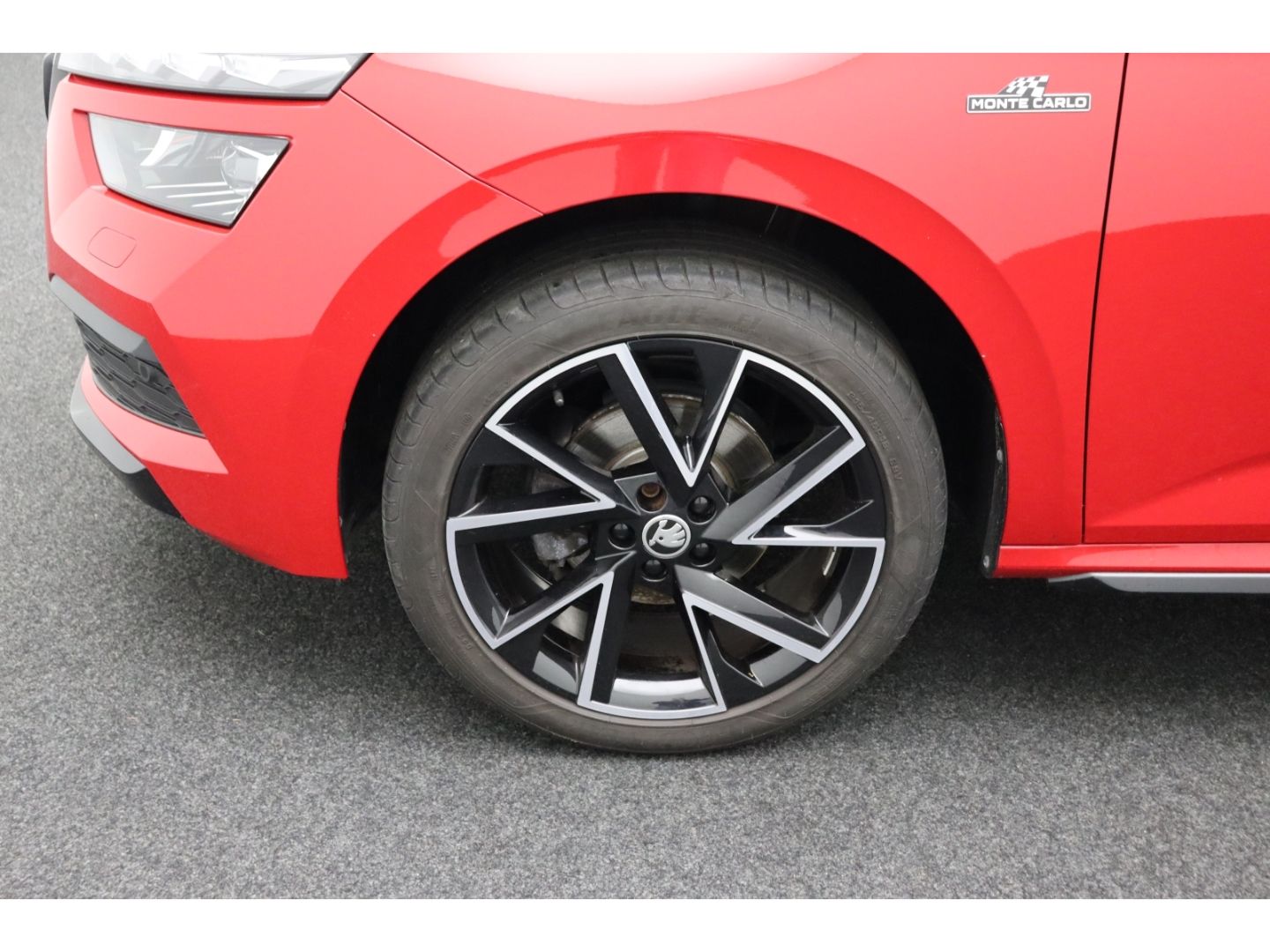 Fahrzeugabbildung SKODA Kamiq Monte Carlo 1,5 TSI AHK-klappbar Panorama