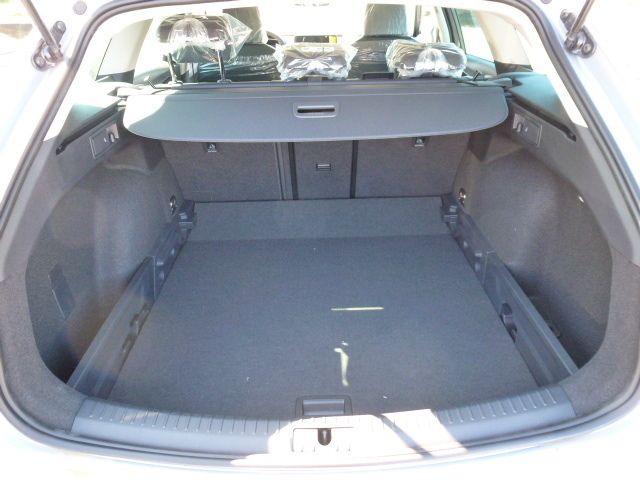Fahrzeugabbildung SEAT Leon Sportstourer FR 2.0 TDI + Panorama