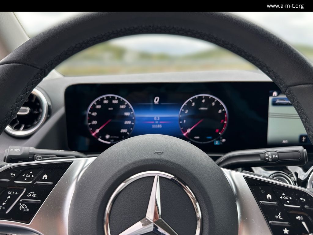 MERCEDES-BENZ B 200