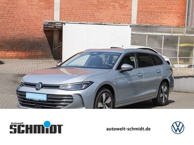 Volkswagen Passat Variant 1.5 eTSi DSG Business R-Kamera  e
