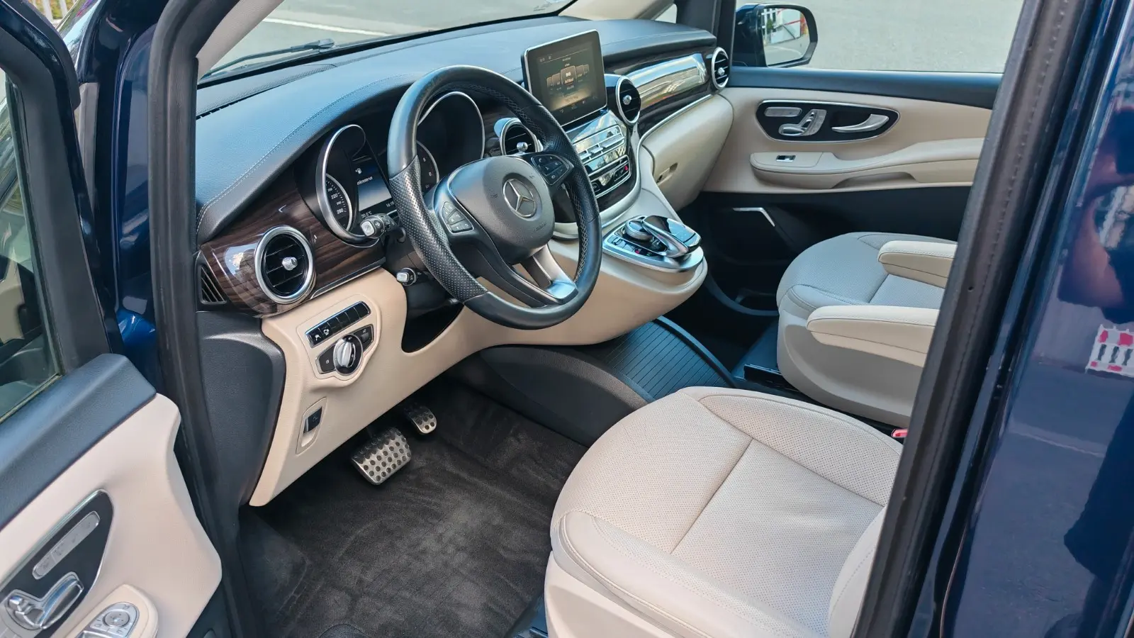 Mercedes-Benz V 250 d lang/Leder-beige/el. Sitze/19"/360°