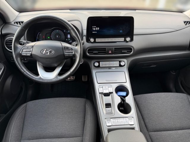Fahrzeugabbildung Hyundai KONA Advantage Elektro 2WD +KLIMA+NAVI+PDC+DAB+U