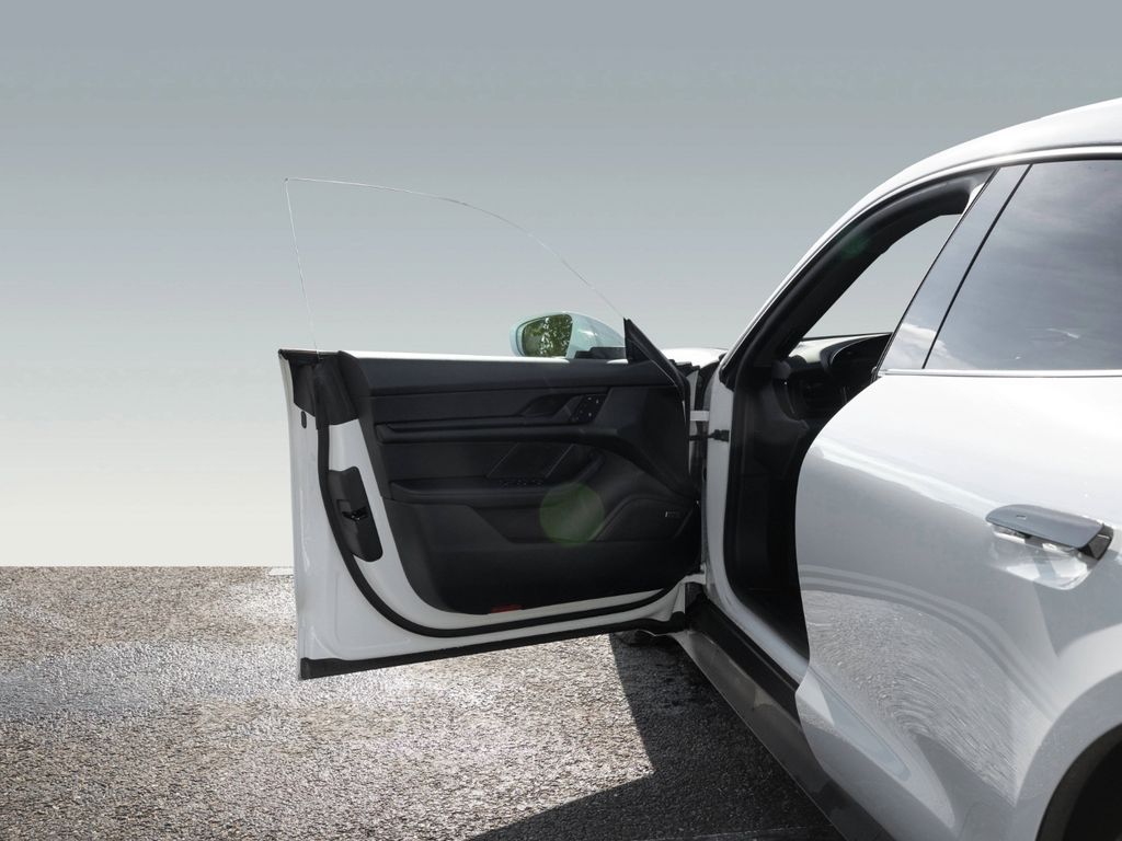 PORSCHE Taycan 2023
