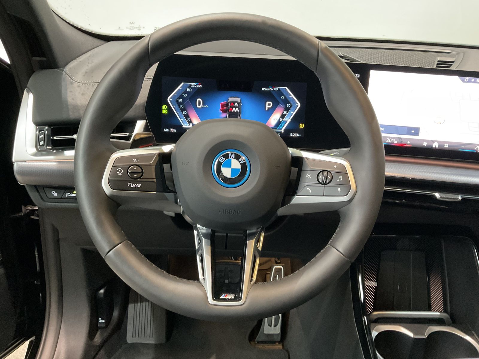 Fahrzeugabbildung BMW iX2 xDrive30 |Aktivsitz |M Sportpaket |19 M LMR