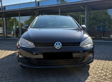 Volkswagen Golf - 8