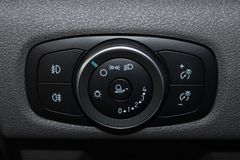 Fahrzeugabbildung Ford Transit Custom 2.0 TDCi L2 Trend 8-SITZER + AHK