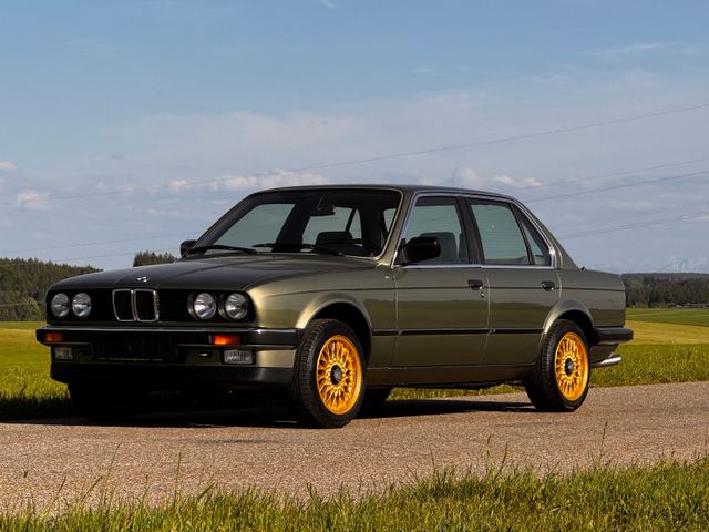 BMW 324d E30 H-Kennz. + HU neu innen/außen neuwtg.