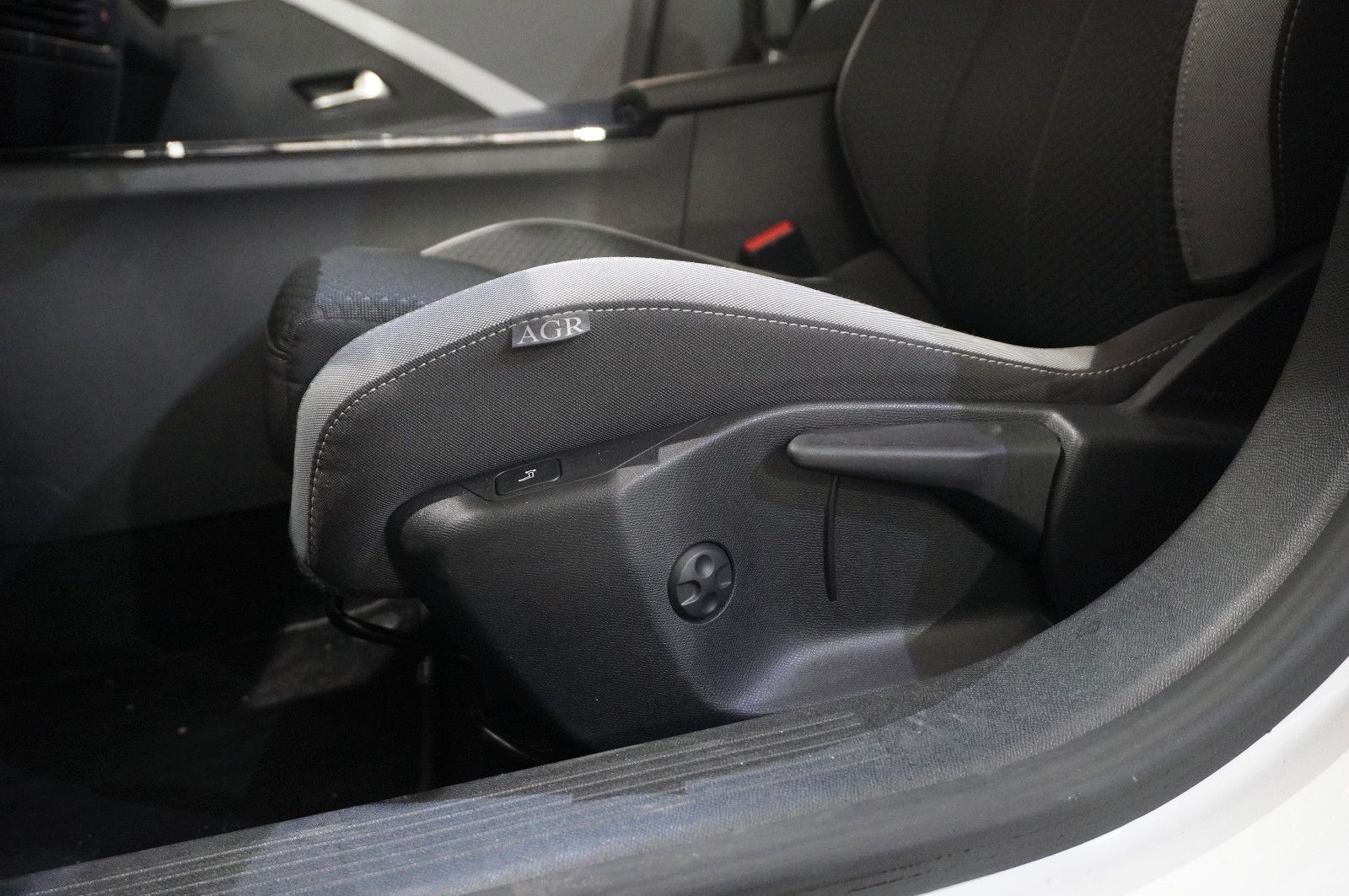 Fahrzeugabbildung Opel Astra L ST 1.5D EDITION NAVI/LED/SHZ/SPORT/DAB+