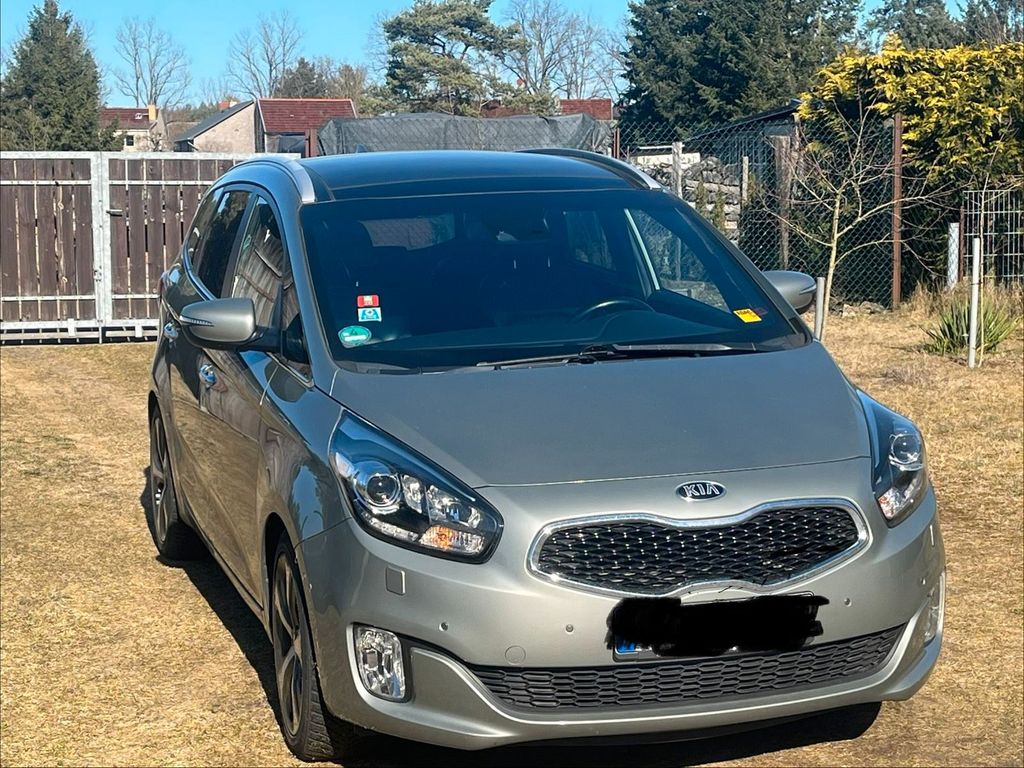 Image of Kia Carens