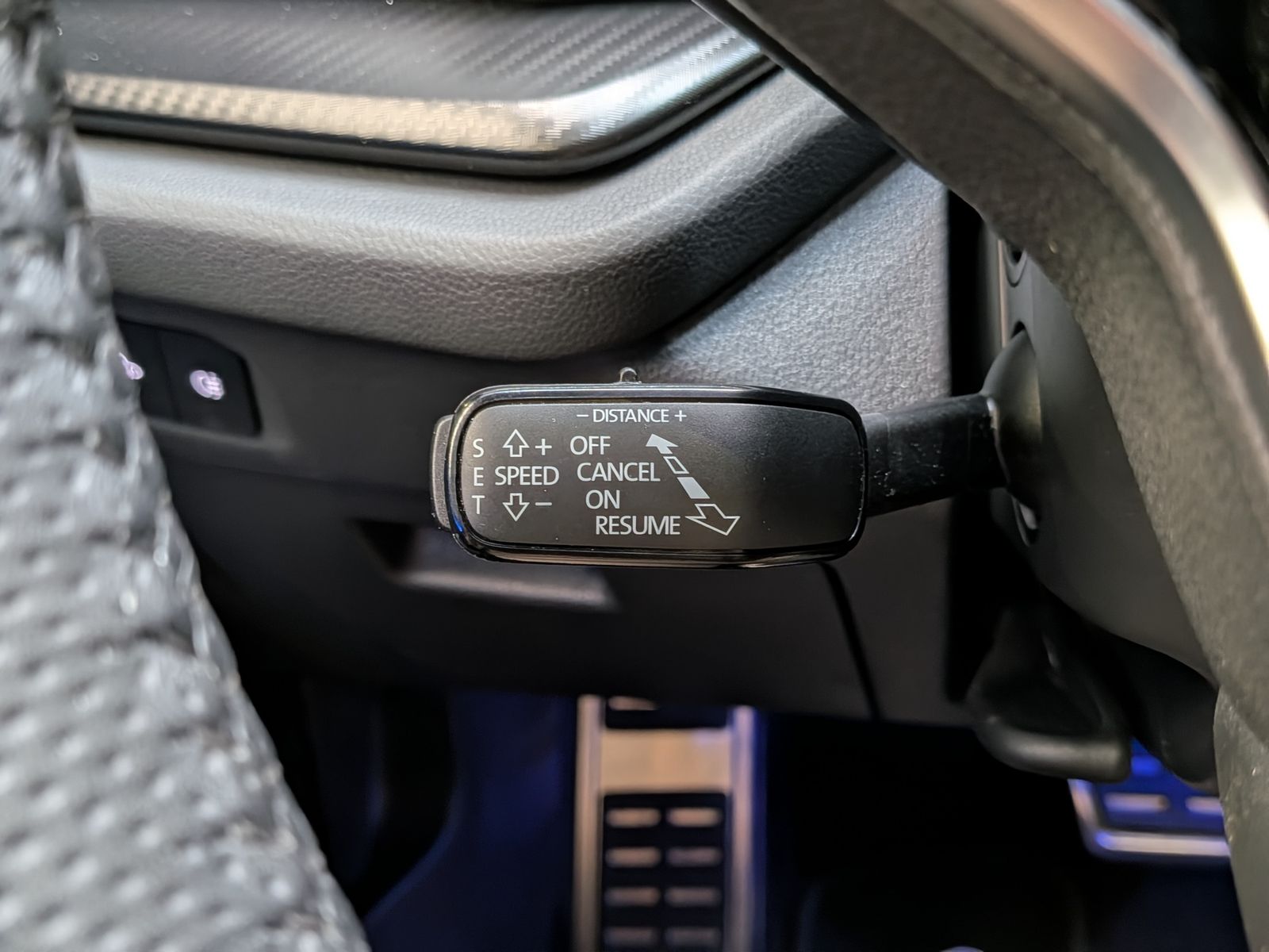 Fahrzeugabbildung SKODA Octavia 1.5 TSI Sportline MATRIX PANO AHK 5J-Gar