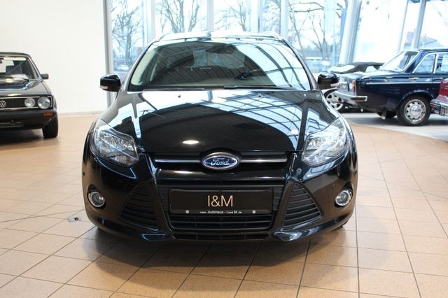 Ford Focus Turnier Titanium+Klima+SHZ+AHK+PDC+