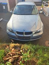 BMW 318i - aus *ERSTER HAND* - BMW 3er Reihe mit Halbautomatikschaltung