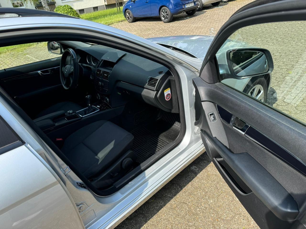 Mercedes-Benz C180 2008 — photo 12