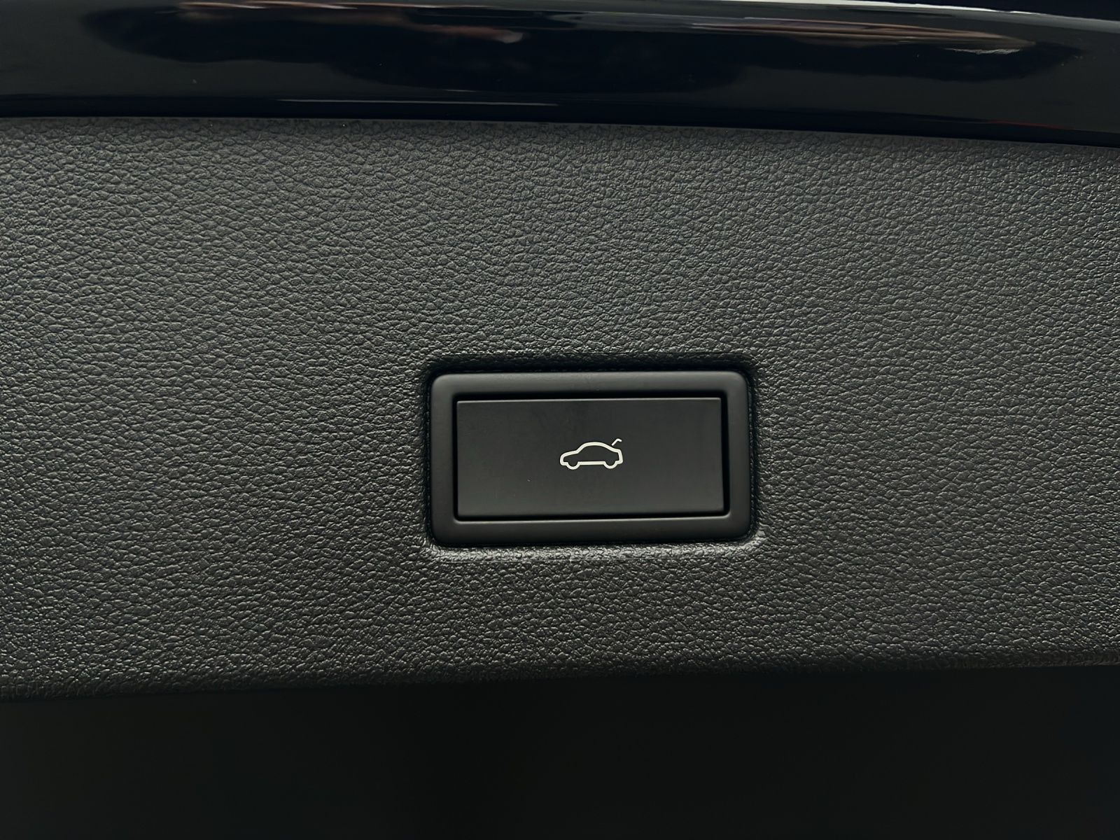 T-Roc R-Line 1.0 TSI AHK*Navi*Black Style