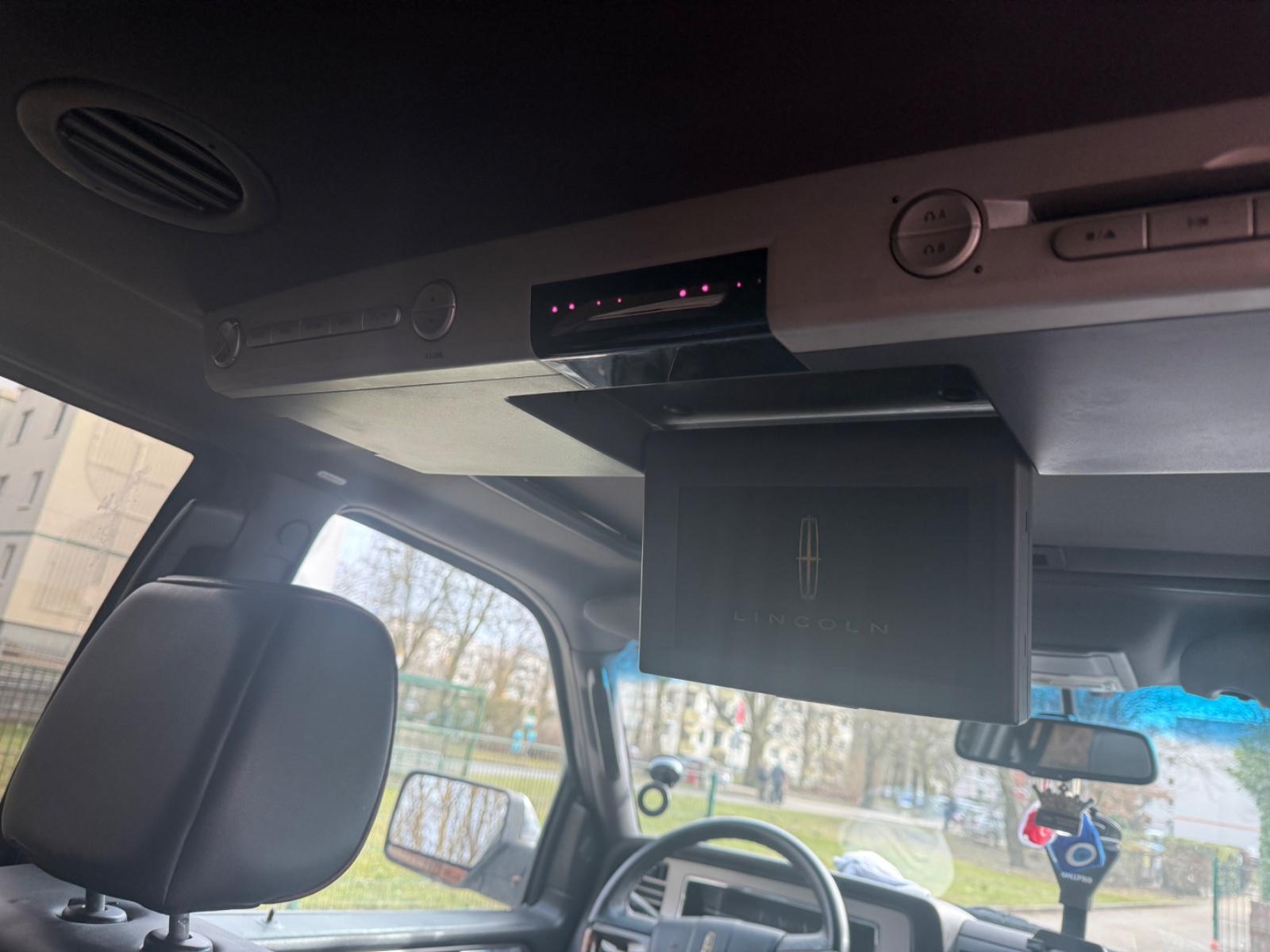 Lincoln Navigator