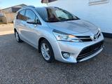 Toyota Verso T2 Premium - Toyota mit Benzin-Antrieb: Van, Schaltgetriebe