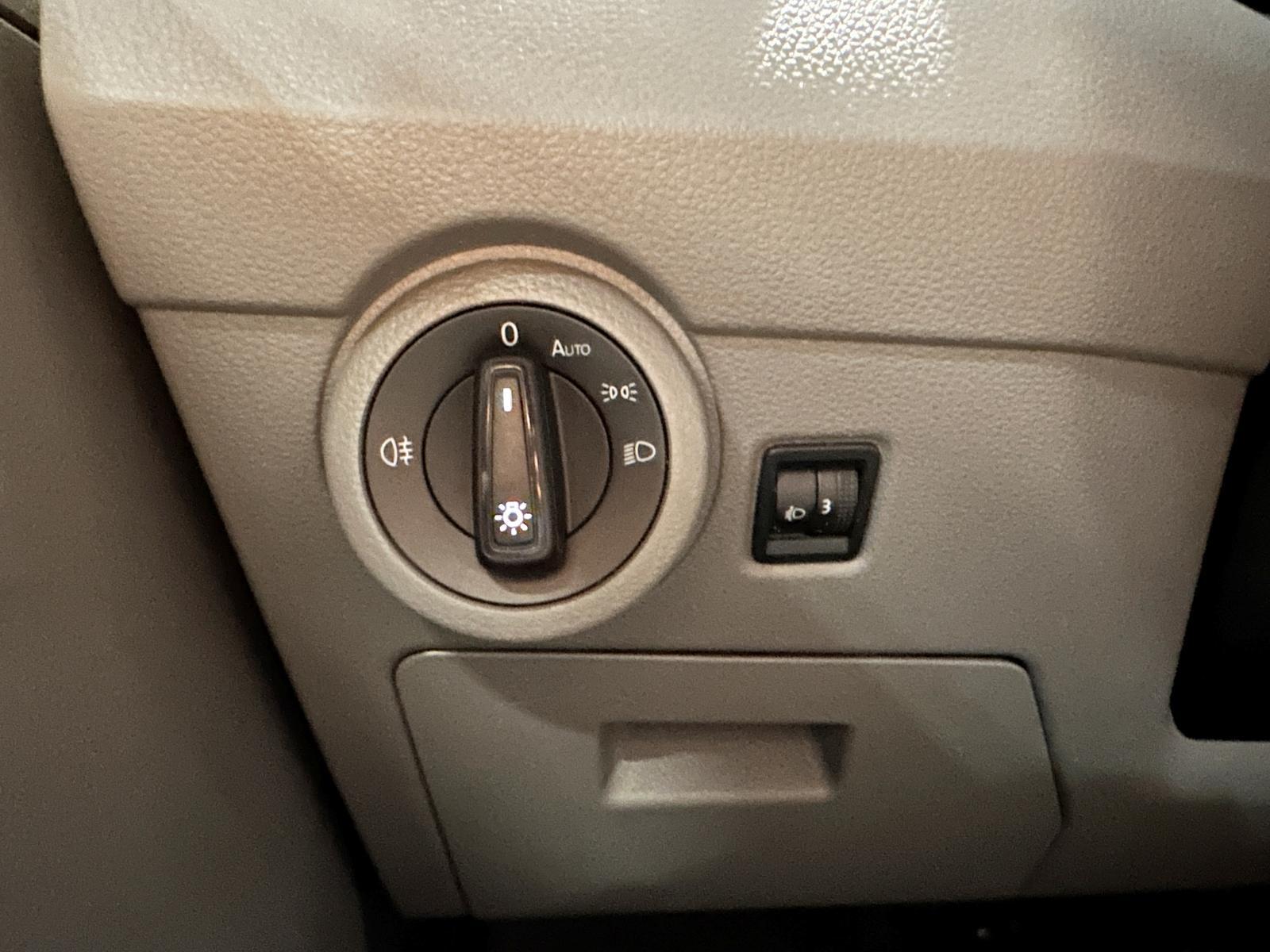 Volkswagen T6.1 DSG KURZ KLIMA STANDHEIZUNG TEMPOMAT SHZ AH
