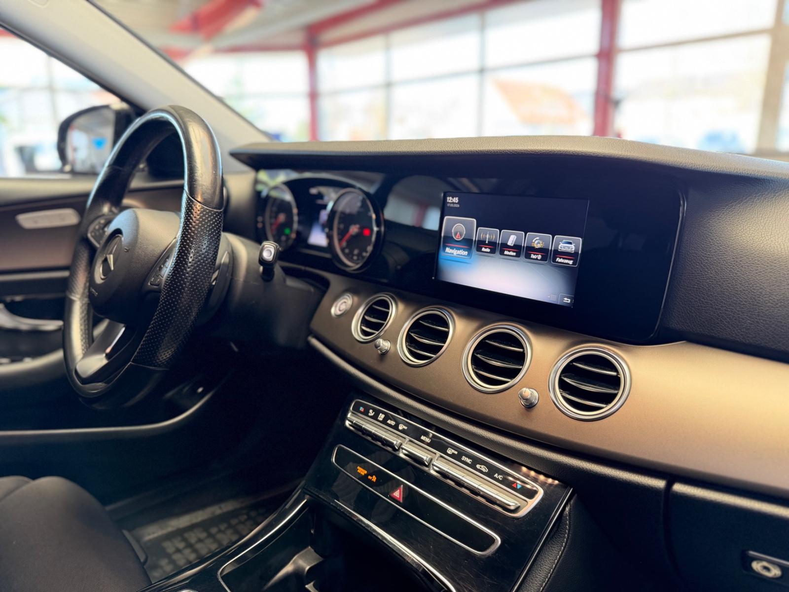 Mercedes-Benz E 220d  T-Modell