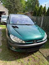 Peugeot 206 TÜV 06/27 - gebrauchte Peugeot 206 aus dem Jahr 2001