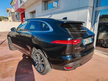 Jaguar F-Pace - 3