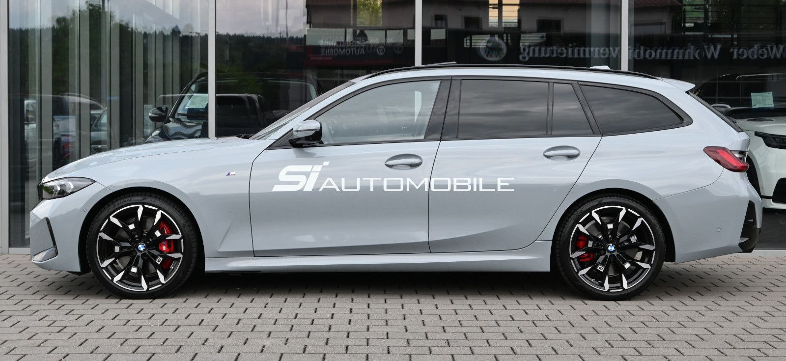 Fahrzeugabbildung BMW 320d xDr. Touring LCI M-Sport Pro °ACC°LEDER°H/K