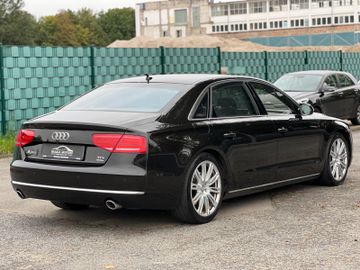 Audi A8 - 5