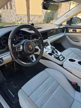 Porsche Panamera Turbo Executive Turbo Executive - Porsche Panamera Executive mit Benzin-Antrieb