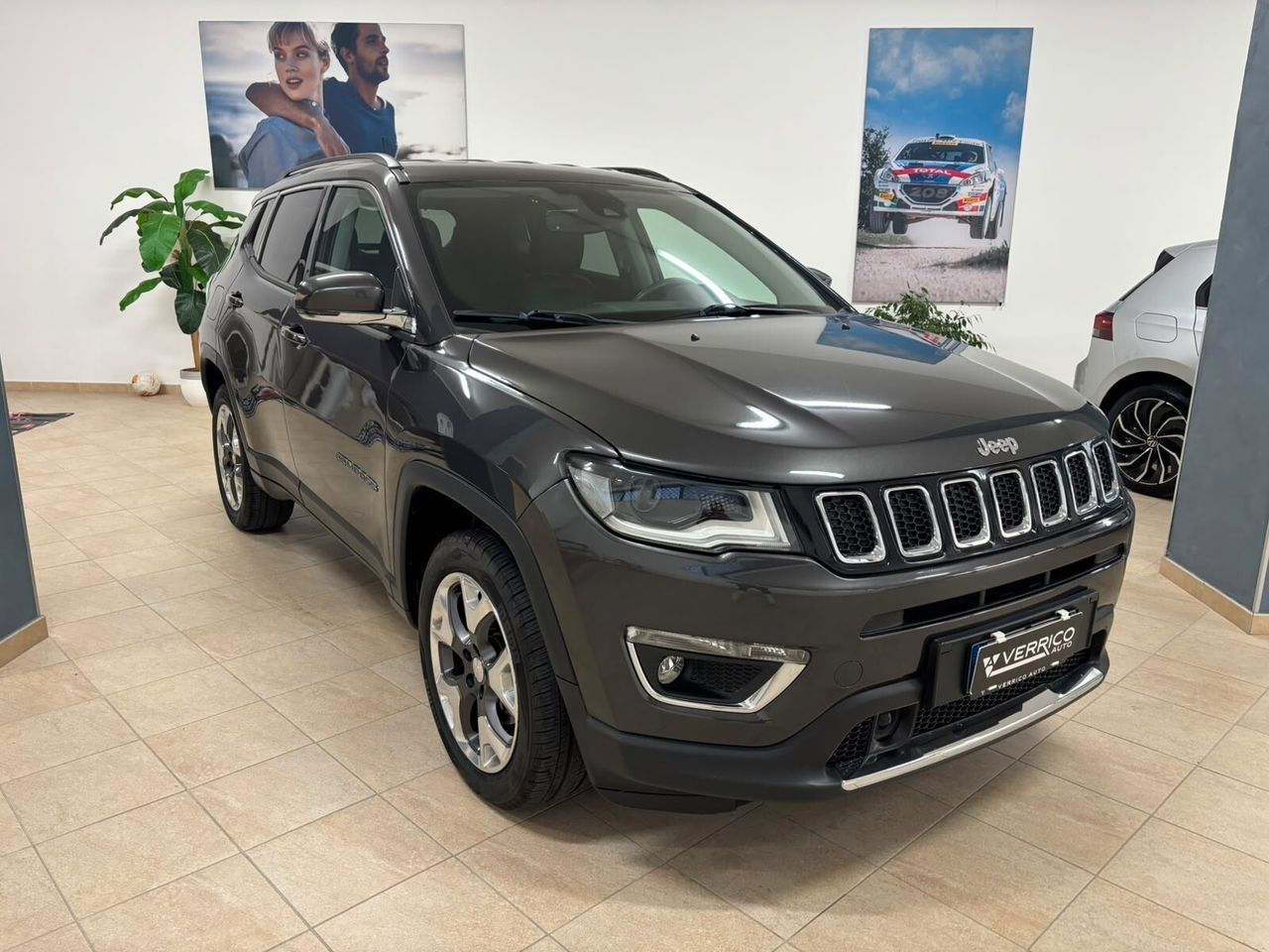 Jeep Compass 2.0 Multijet II aut. 4WD Limited 4X imagem 3