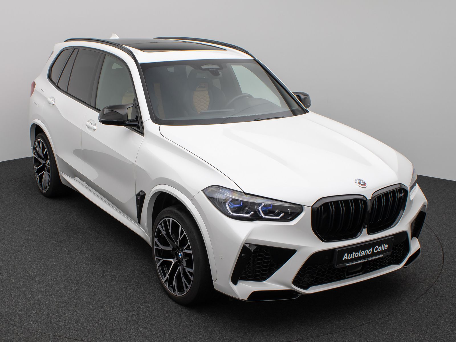 Fahrzeugabbildung BMW X5 M  Competition Panorama Laser 360°B&W SoftCL
