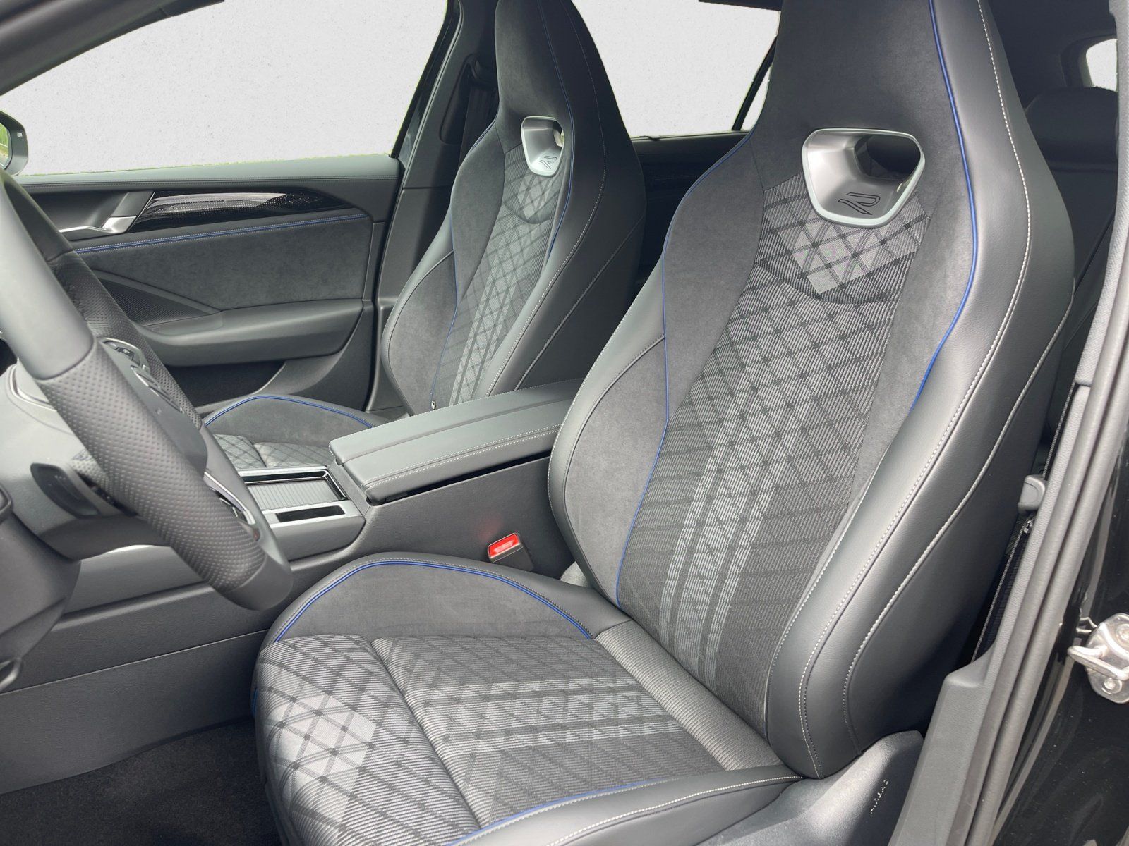 Volkswagen Passat - Bild 9
