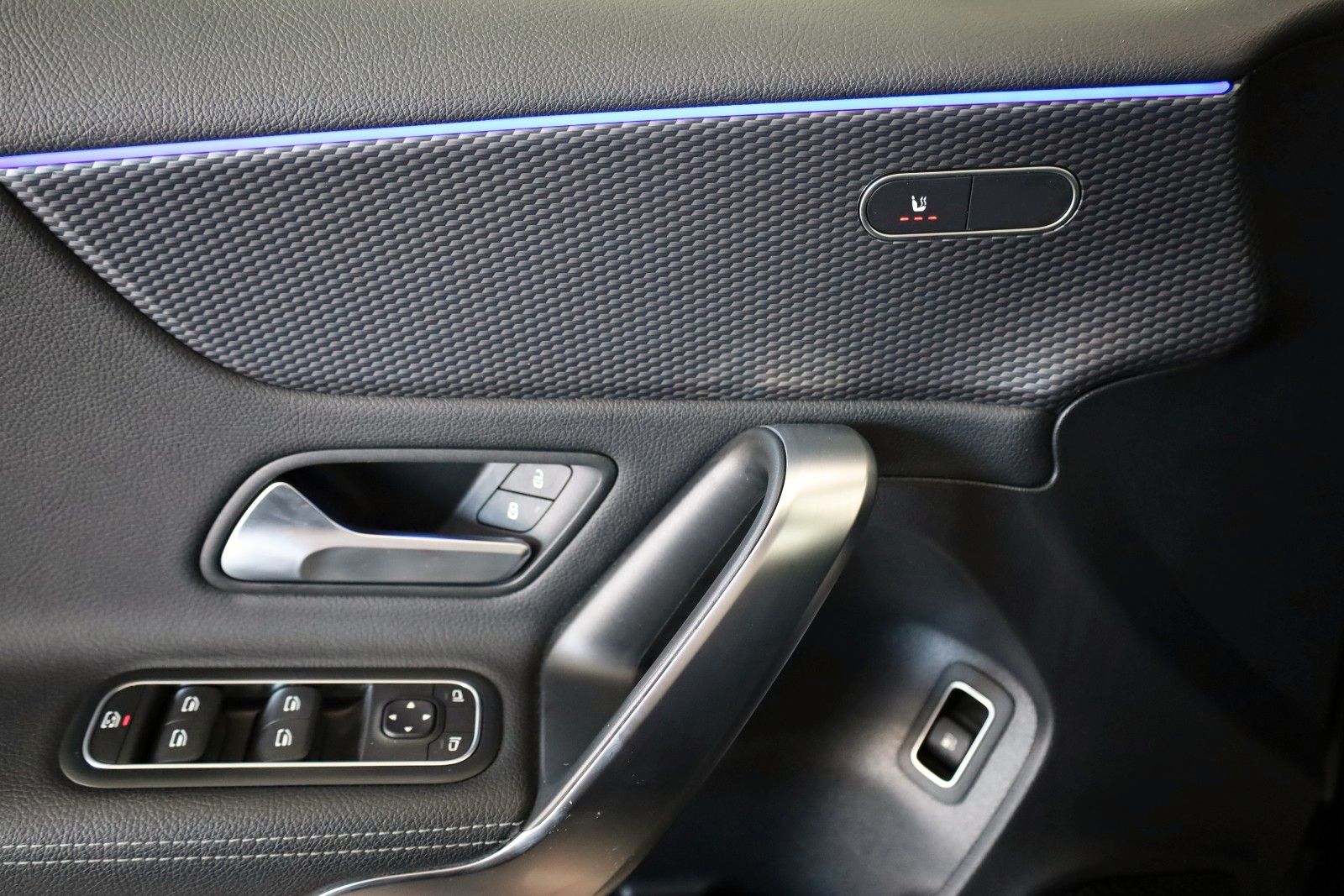 Fahrzeugabbildung Mercedes-Benz A 250e Progressive Lim. T.Leder,Navi,LED,Kamera