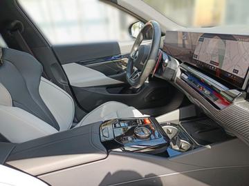 2025 BMW M5 — миниатюра 26