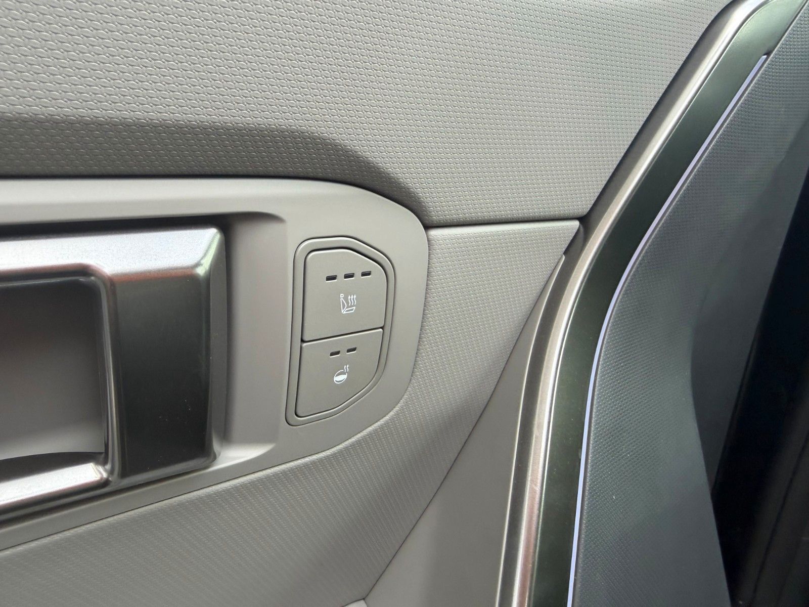 Fahrzeugabbildung Kia Seltos 1.6T 180 DCT SPIRIT DRIVE