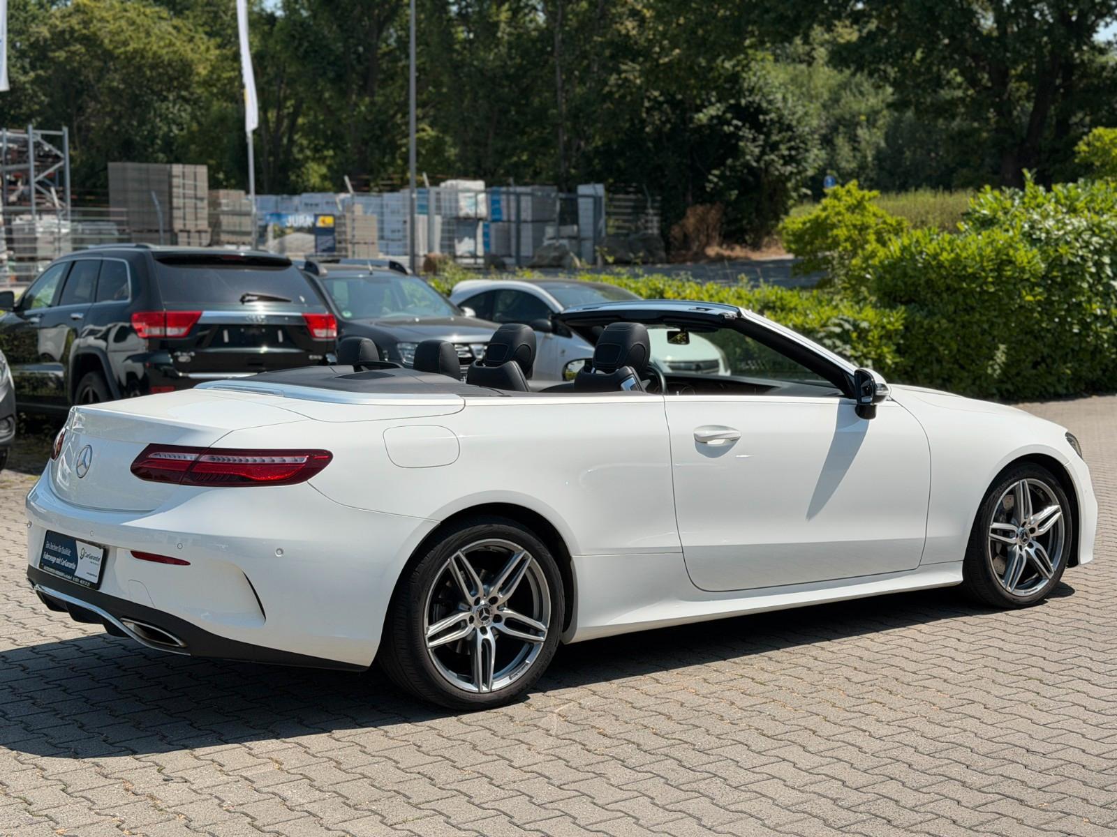 Mercedes-Benz E 300 E Cabrio Garantie *AMG Line *LED *Kamera