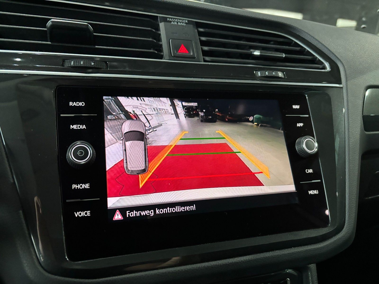 Fahrzeugabbildung Volkswagen Tiguan Highline *CarPlay*Kamera*LED*SHZ*Navi