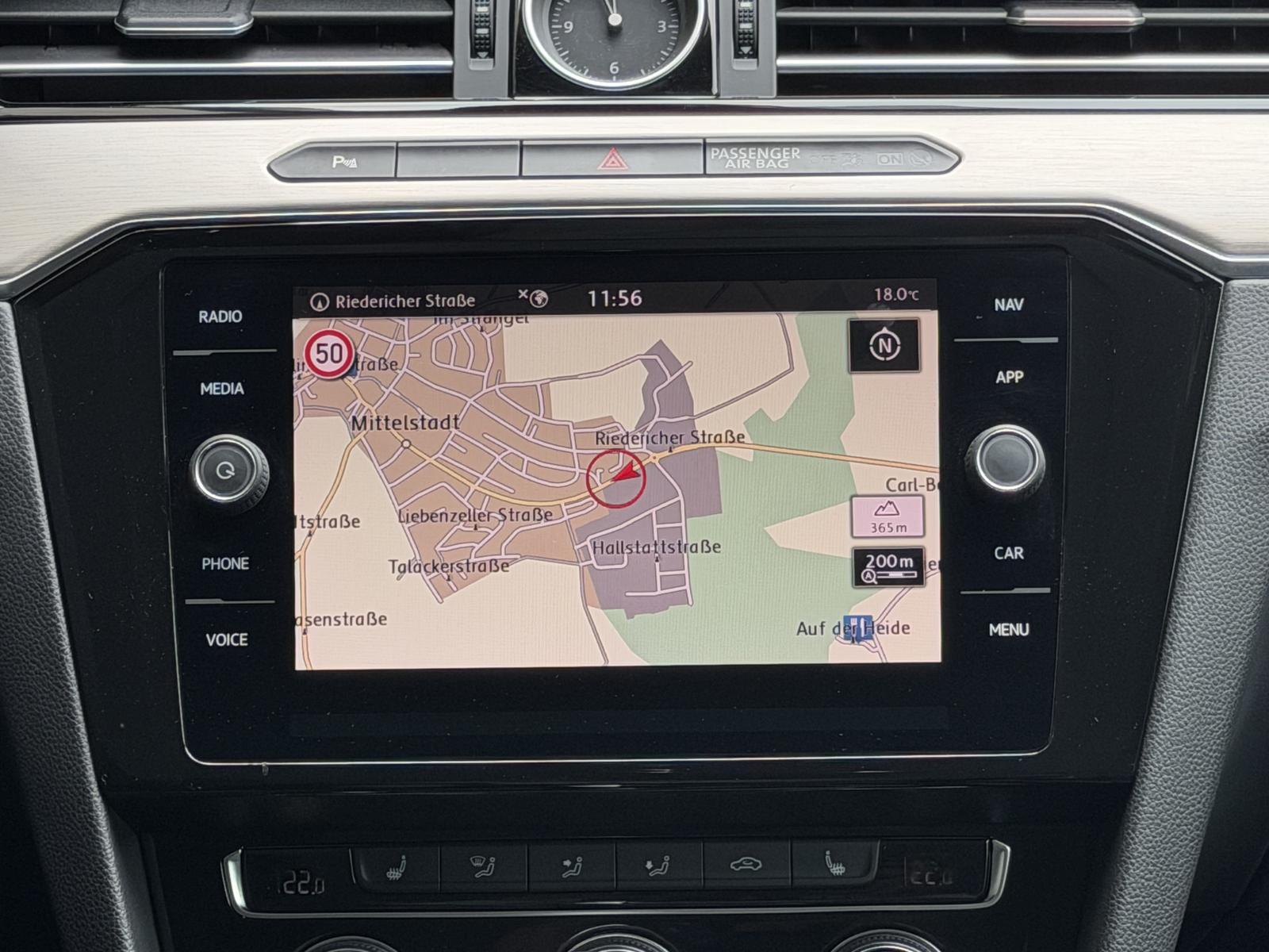 Volkswagen Passat Highline LED ACC Virtual Massage RüKamera