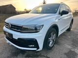 Volkswagen Tiguan*R-Line*DSG*4Motion*LED*Pano*Kamera*ACC* - Volkswagen Tiguan: R